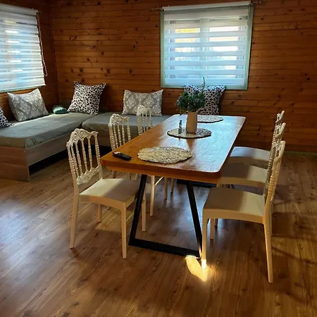 Casa B&p Nyaraló Costinești